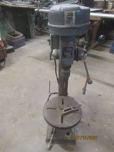 lot 146 image: NELSWELL MACHINE TOOL DM-5 THREEQUARTER HORSEPOWER DRILL PRESS