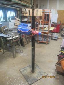 lot 148 image: ROTATING SHAFT SANDER WITH ACCESSORIES