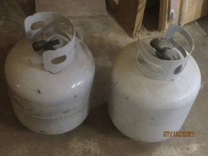 lot 182 image: TOTAL OF 2 PROPRANE TANKS