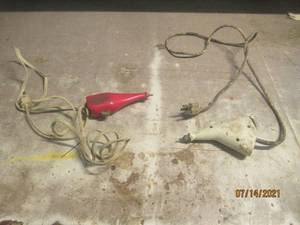 lot 243 image: 2 ELECTRIC ENGRAVERS