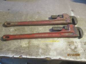 lot 248 image: 2 HEAVY DUTY PIPE WRENCHES