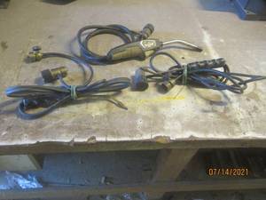 lot 255 image: 3 TORCHES