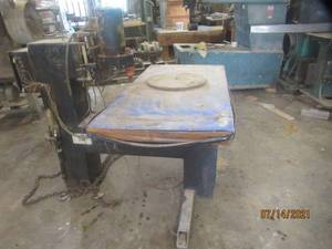 lot 259 image: VINTAGE CUT OUT MACHINE