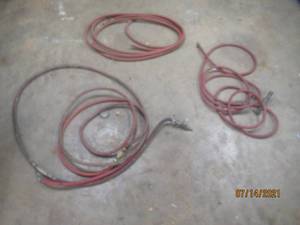 lot 265 image: 3 AIR HOSES