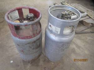 lot 266 image: 2 PROPANE TANKS