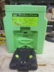 lot 294 image: PORTABLE EYEWASH STATION