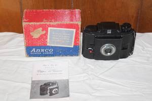 lot 23 image: VINTAGE ANSCO CLIPPER 16 CAMERA WITH UNIFO DOUBLE LENS IN ORIGINAL BOX