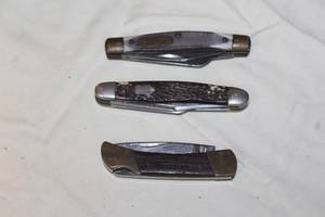 lot 27 image: 3 VINTAGE POCKET KNIVES WESTERN, EDGE MARK 11-300 AND OLD TIMER
