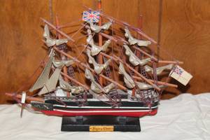 lot 34 image: VINTAGE FLYING CLOUD MODEL SHIP