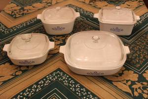 lot 74 image: VINTAGE 8PC BOWL AND LIDS CORNING WARE