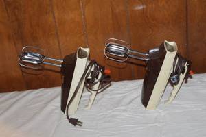 lot 93 image: 2 VINTAGE SUNBEAM HEAVY DUTY MIX MASTER