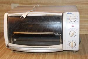 lot 170 image: OSTER TOASTER OVEN 6234