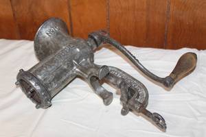 lot 108 image: VINTAGE ENTERPRISE NO 10 MEAT GRINDER