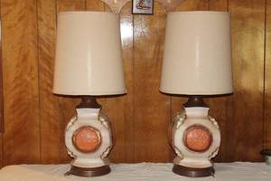 lot 131 image: 2 VINTAGE KRON TABLE LAMPS&nbsp