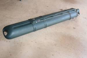 lot 145 image: SCOPE THE TELESCOPING CARRIERS GREAT FOR SKIS, RIFLES FISHING POLES AND MORE