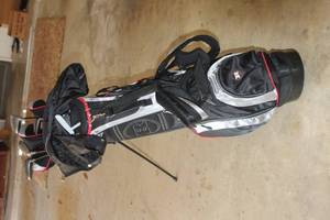 lot 146 image: RAM GOLF CLUB SET WITH ACCESSORIES SEE PICS