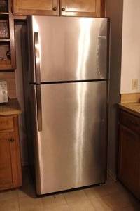 lot 168 image: FRIGIDAIRE FFTR2021TS2&nbsp