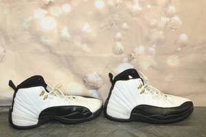 lot 38 image: NIKE AIR JORDAN RETRO 12 TAXIS SIZE MEN 12