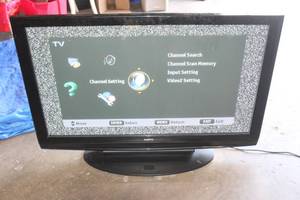 lot 23 image: SANYO 50 TV WITH REMOTE