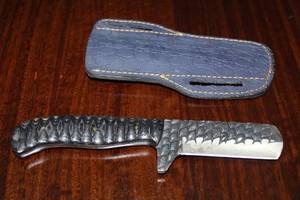 lot 77 image: HAND FORGED CARBON STEEL HUNTING BULL CUTTER BLADE