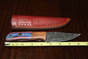 lot 83 image: DAMACAS STEEL HUNTING KNIFE WITH CUSTOM HAND CARVED HANDLE