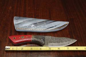 lot 102 image: DAMACAS STEEL HUNTING KNIFE WITH CUSTOM HAND CARVED HANDLE