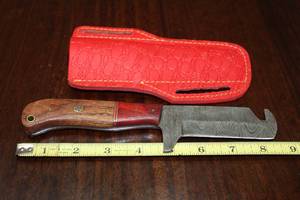 lot 105 image: DAMACAS STEEL HUNTING KNIFE WITH CUSTOM HAND CARVED HANDLE
