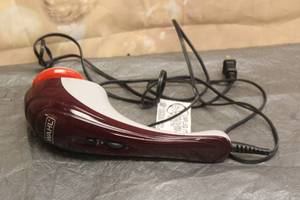 lot 137 image: WAHL DELUXE HEATED THERAPY CORDED HANDHELD ROTARY MASSAGER 3195660