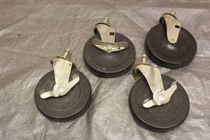 lot 151 image: SET OF 4  5  CASTERS