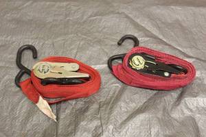 lot 153 image: 2 RATCHET STRAPS WITH S HOOKS