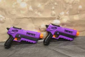 lot 157 image: 2 FORTNITE NERF GUNS 2018 HASBRO
