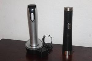 lot 180 image: &nbspERABBIT ELECTRIC WINE OPENER AND MERCH SOURCE AUTOMATIC WINE OPENER