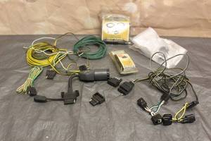 lot 84 image: LOT OF FOUR WAY TRAILER WIRING