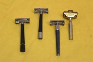 lot 87 image: 4 VINTAGE RAZORS GEM, JUNIOR, REGUS AND SCHICK