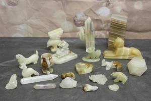 lot 88 image: LOT OF ASSORTED ALABASTER LIMESTONE ONYX MARBLE HANDCARVED STONES SEE PICS