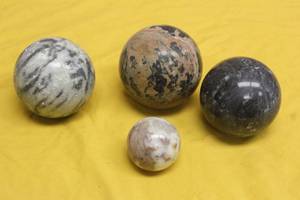 lot 92 image: 4 ASSORTED COLOR MOSS AGATE SPHERES