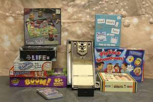 lot 93 image: LOT OF FAMILY PLAYING GAMES