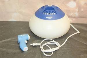lot 13 image: VICKS NON CONTACT INFARED BODY THERMOMETER AND EQUATE WARM STEAM VAPORIZER