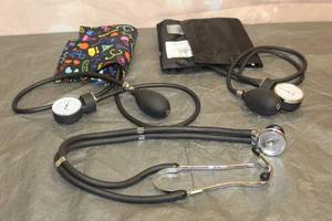 lot 15 image: 2 PRESTIGE MEDICAL SPHYGMANO METERS AND PRESTIGE MEDICAL STETHOSCOPE