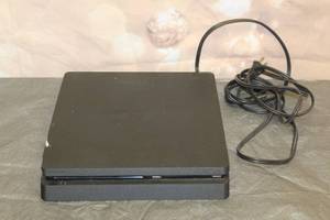 lot 19 image: SONY PLAYSTATION 4 CUN22158 CONSOLE ONLY