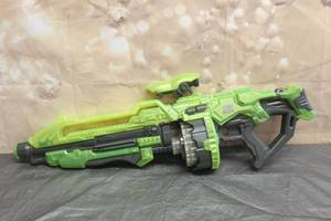 lot 28 image: WORLD TECH WARRIOR SEMI-AUTO GLOW IN THE DARK PRIME DART BLASTER