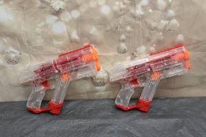 lot 30 image: 2 ZURU X SHOT RESPAWM RXB-0060 FAZZE FOAM DART BALL GUNS