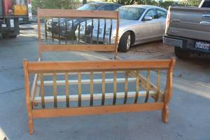lot 40 image: PROGRESSIVE FURNITURE INC 1559-01 63X50  HDBD FTBD AND SIDE RAILS HECHO EN MEXICO