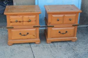 lot 42 image: 2 PROGRESSIVE FURNITURE INC 1559-43 NIGHT STANDS HECHO EN MEXICO