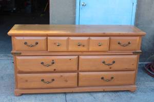 lot 43 image: PROGRESSIVE  1559-23 7 DRAWER DRESSER