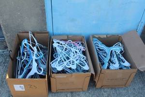 lot 45 image: LOT OF PLASTIC HANGERS