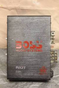 lot 34 image: BOSS AUDIO SYSTEMS RIOT 400 WATTS 4 CHANNEL AMPLIFIER R1004