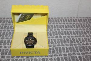 lot 61 image: INVICTA SPECIALTY MEN MODEL 15945  JAPAN QUARTZ  WATER ESISTANCE 50M NEVER WORN