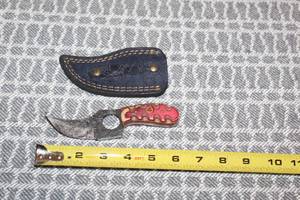 lot 116 image: DAMACAS STEEL BOOT KNIFE WITH CUSTOM HAND CARVED HANDLE