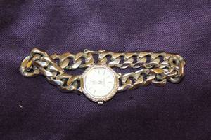 lot 156 image: GRUEN LADIES STAINLESS STEEL WATCH 219-2Y51